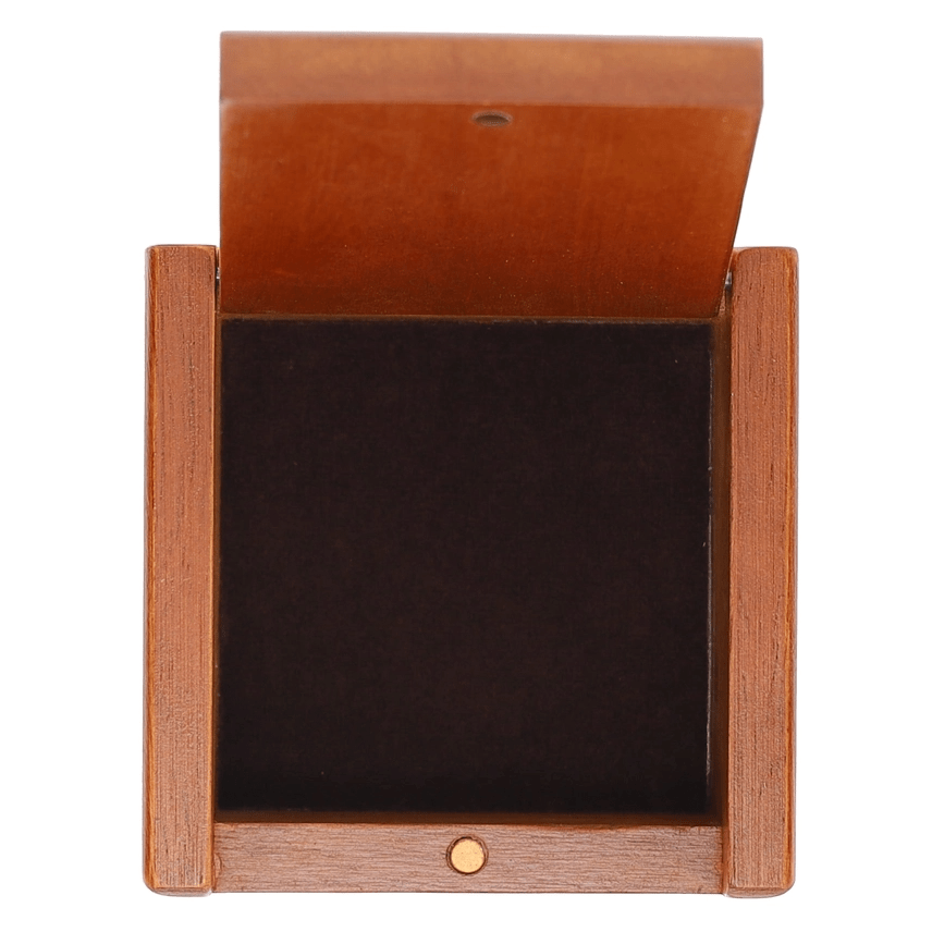 Detail image of wooden keepsake box with  magnetic closure