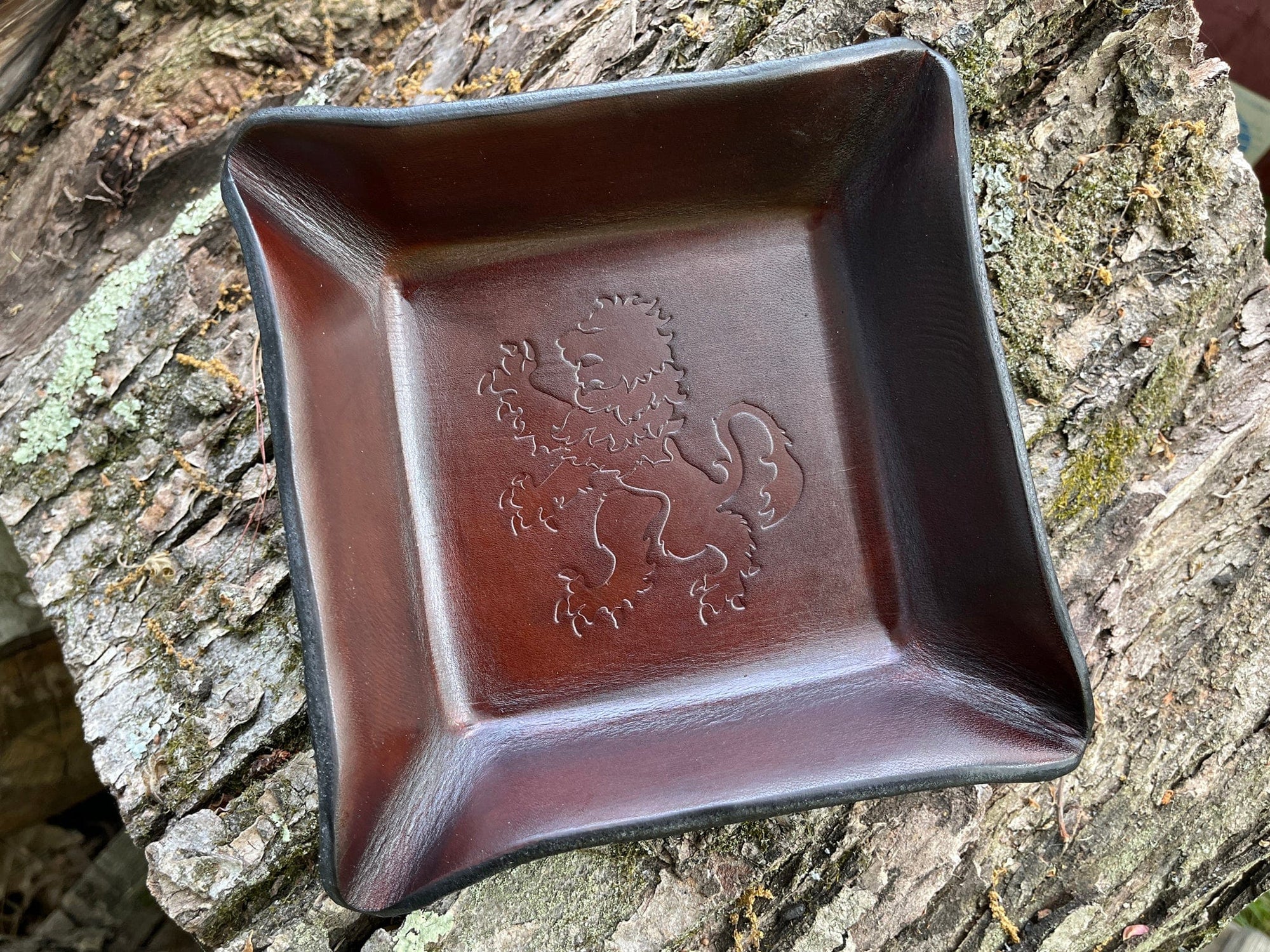 Men's brown square leather tray with embossed rampant lion