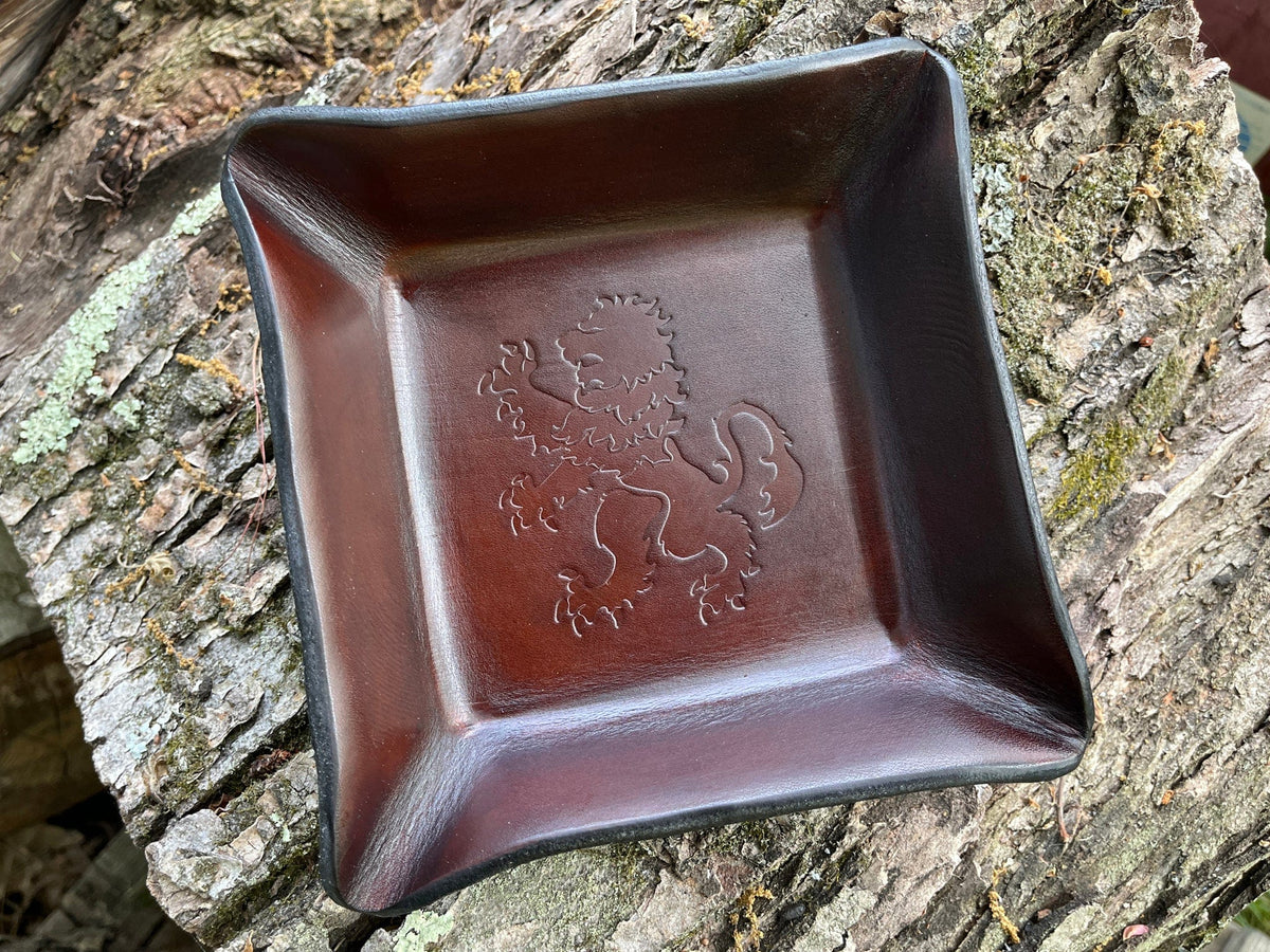 Square rampant lion leather valet tray. Dark Brown