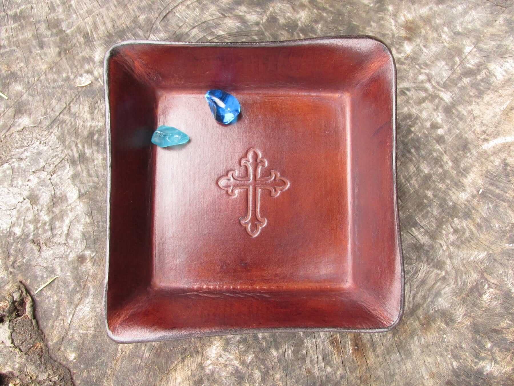 Religious cross leather desk valet. Brown